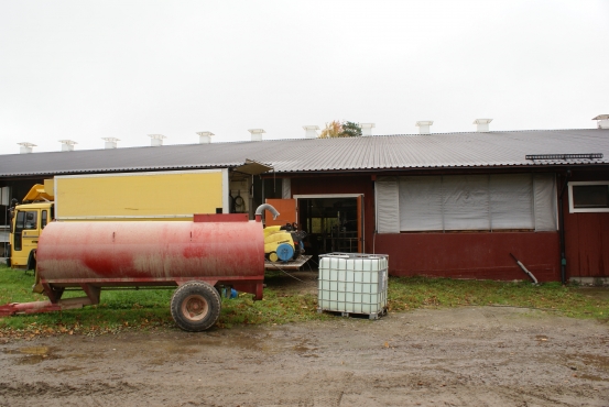 Tvättning av lagård, tank + fordon utomhus