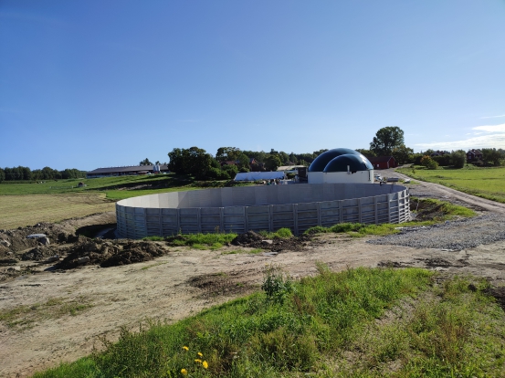 Gödselbrunn nya med biogas